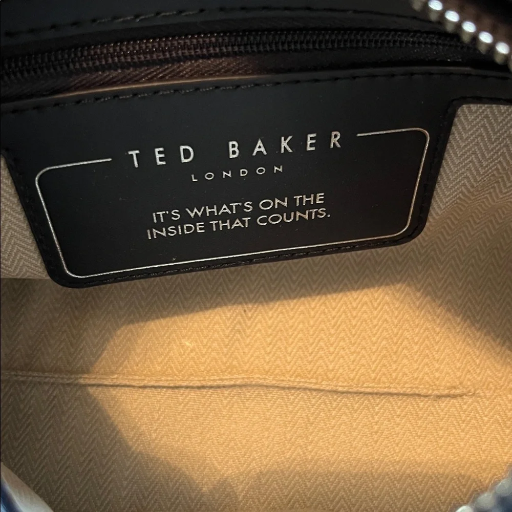 😍Ted Baker Navy Crossbody Bag